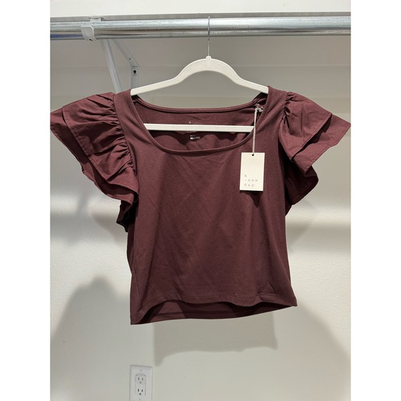 A New Day Tops - NWT A New Day Ruffle Sleeve Top Merlot Purple Size Small‎